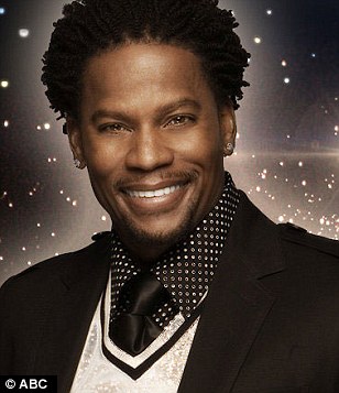 article-2284763-184E2A18000005DC-392_308x357