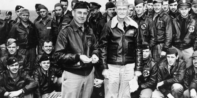 Doolittle-Mistcher-pose-660x330