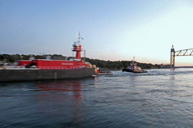Canal barge IMG_0892
