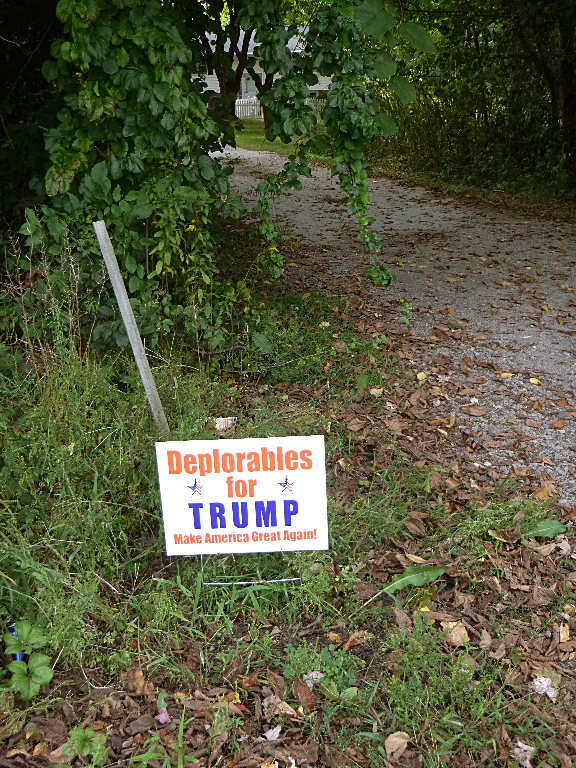 trump-sign-driveway-p1000279